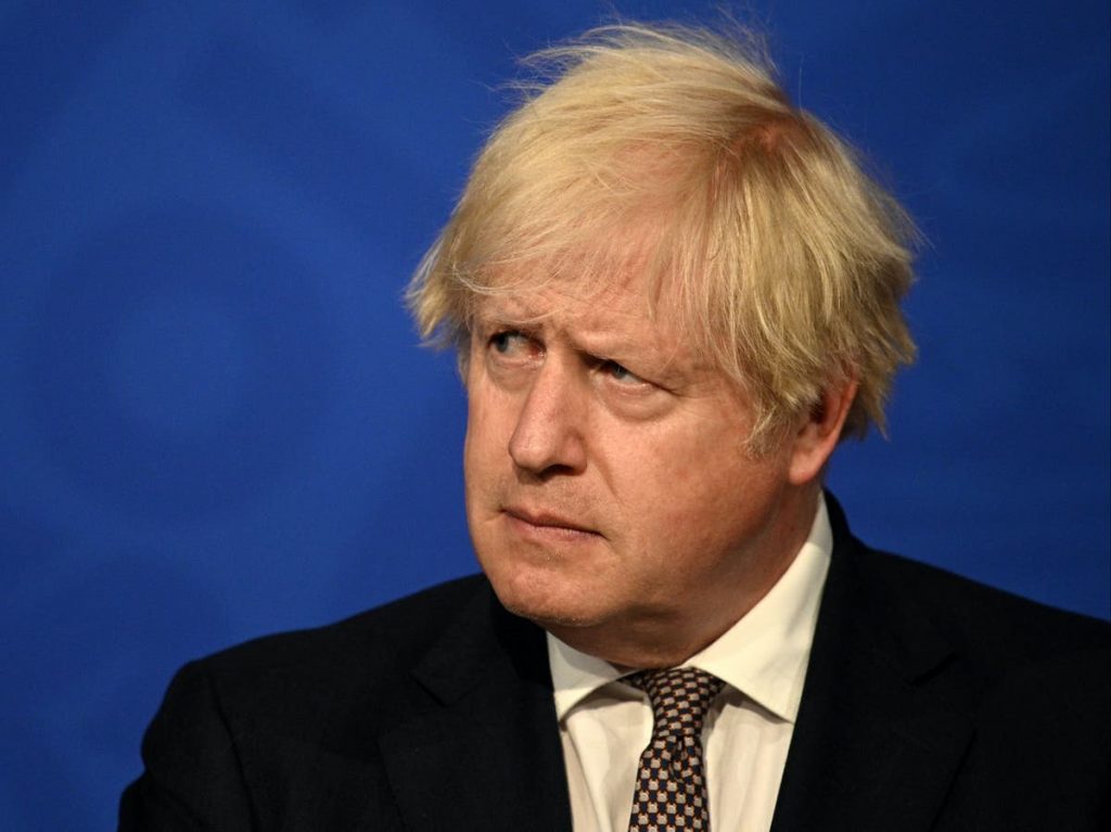 Naukowcy ostrzegają, że Boris Johnson będzie postępował zgodnie z polityką Covid dotyczącą masowych infekcji „niebezpieczeństwem dla świata”