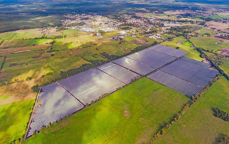 Alternus Energy zamyka umowę kupna 12,9 MW polskiej energii słonecznej