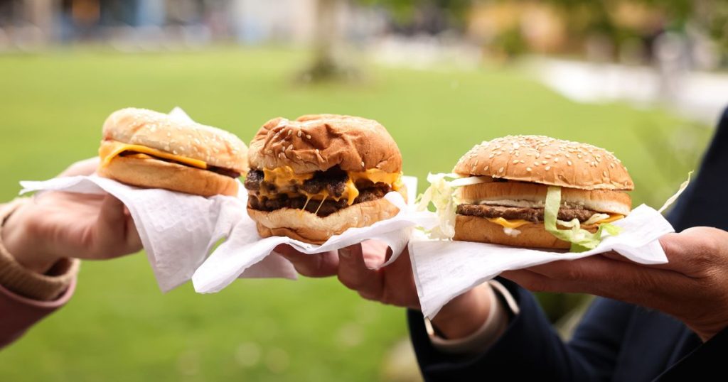 Pojechaliśmy do McDonald's, Five Guys i Burger King w Piccadilly Gardens i był to niekwestionowany zwycięzca - Dianne Bourne