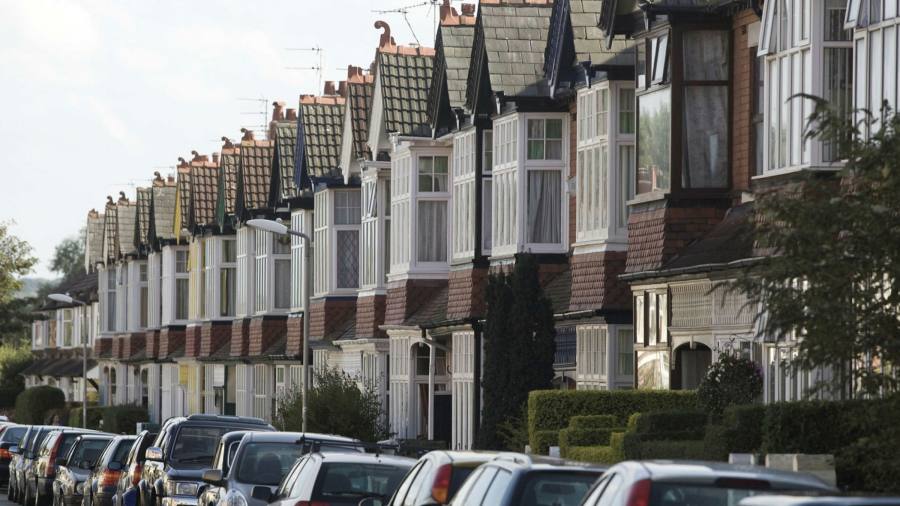 Aktualizacje wiadomości na żywo: Oprocentowanie kredytów hipotecznych w Wielkiej Brytanii rośnie w najszybszym tempie od dekady