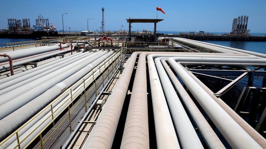 Ceny ropy spadły po tym, jak Arabia Saudyjska zaprzeczyła doniesieniom o wzroście podaży OPEC