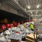 Świąteczny chaos dla personelu Royal Mail w Leeds, ponieważ paczki i listy zostały „rozrzucone wszędzie”
